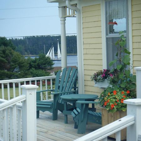Bayview Pines Country Inn B&B Mahone Bay Luaran gambar