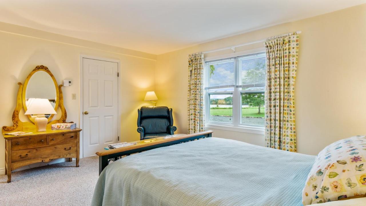 Bayview Pines Country Inn B&B Mahone Bay Luaran gambar