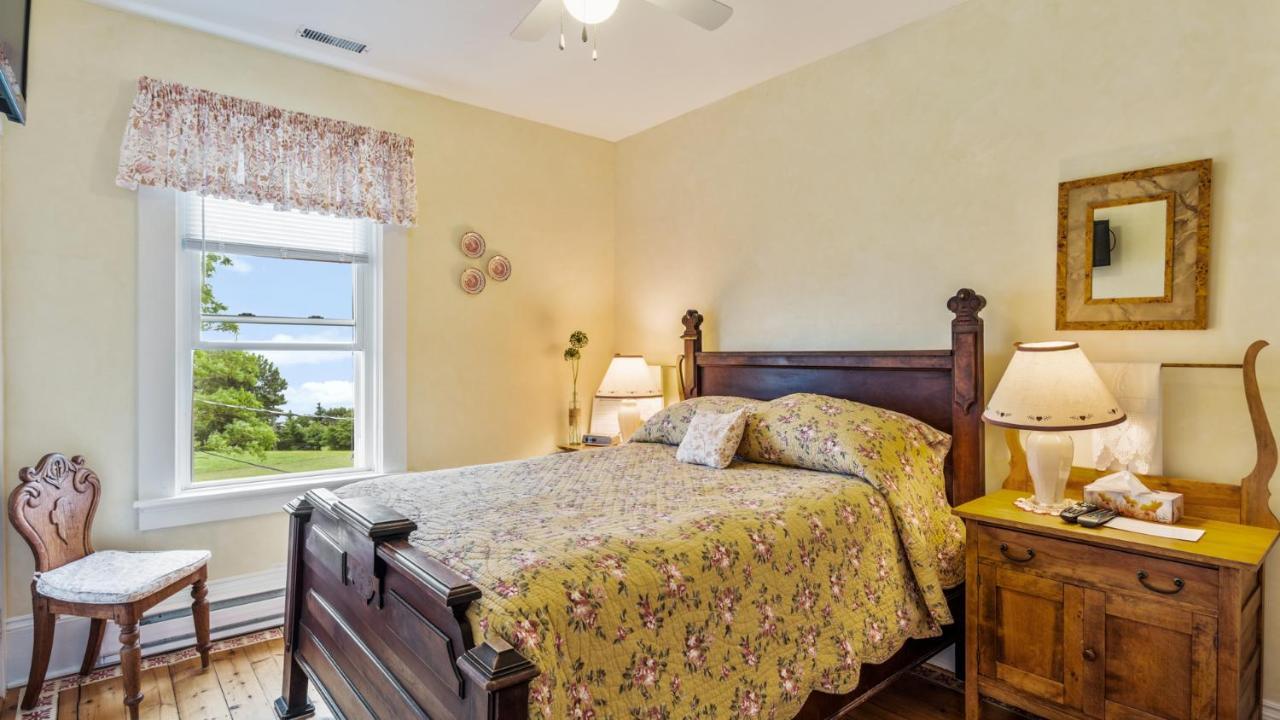 Bayview Pines Country Inn B&B Mahone Bay Luaran gambar