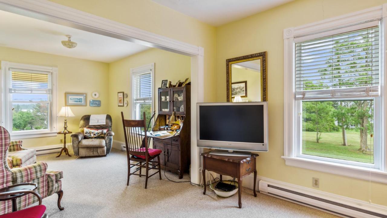 Bayview Pines Country Inn B&B Mahone Bay Luaran gambar