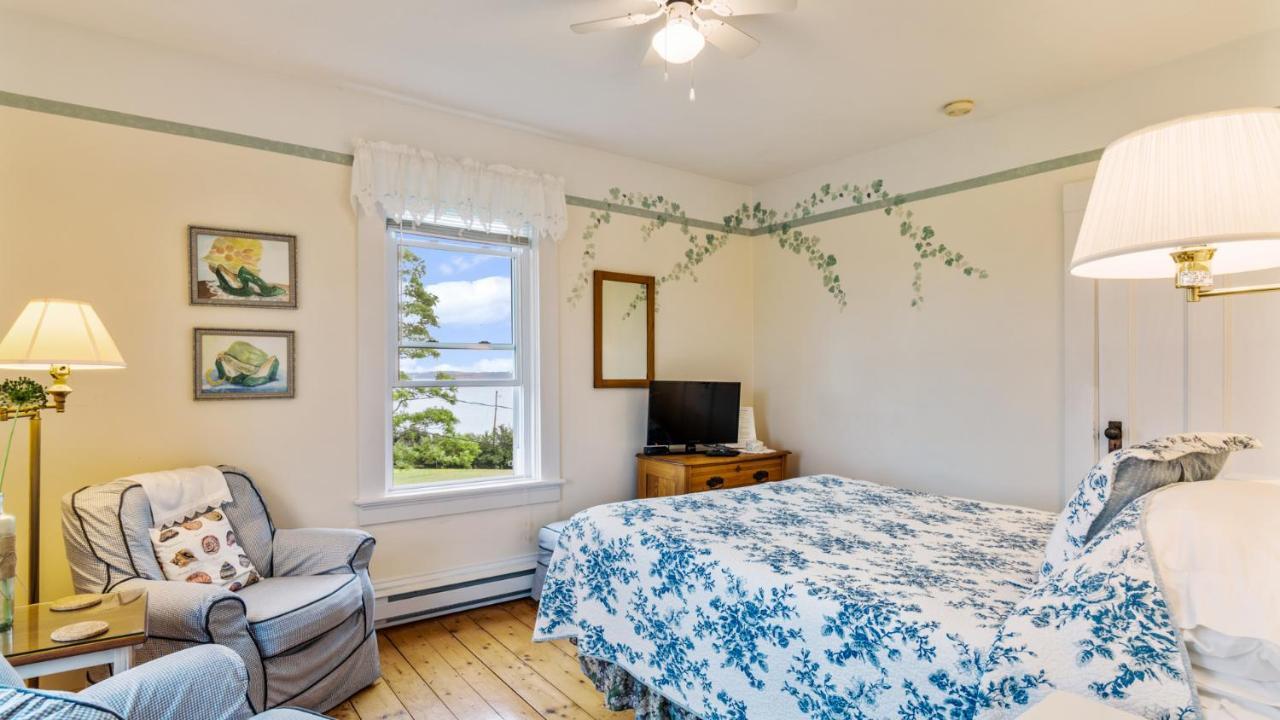 Bayview Pines Country Inn B&B Mahone Bay Luaran gambar