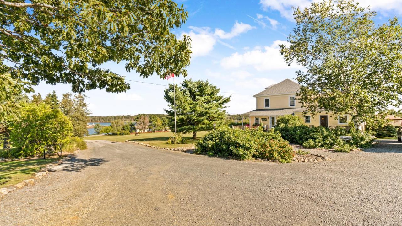Bayview Pines Country Inn B&B Mahone Bay Luaran gambar