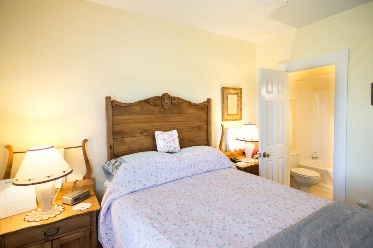 Bayview Pines Country Inn B&B Mahone Bay Luaran gambar